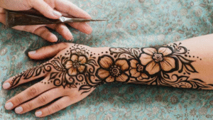 Backhand Mehndi Design